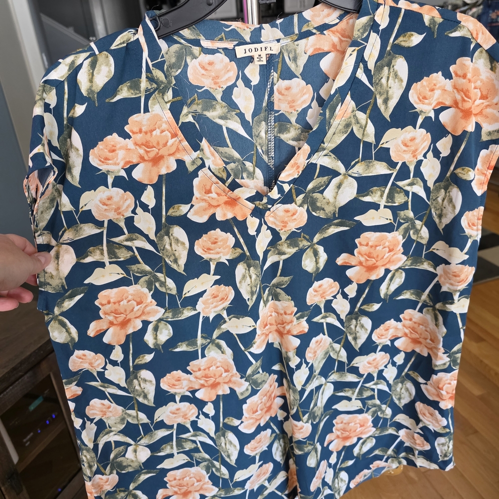 Jodifl Women's Floral V-Neck Top in Teal & Peach
